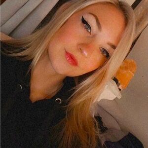 Meet your Posher, Kaya